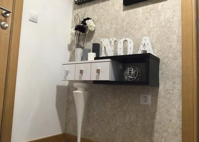 Hyp - La Casa De Noa